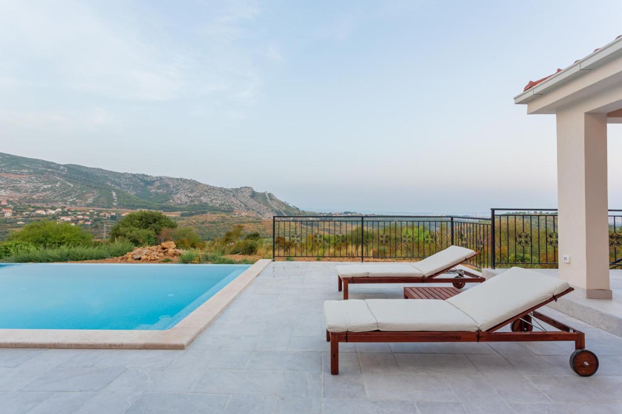Secluded House - Guaranteed Privacy - Heated Pool Vila Klis Exterior foto
