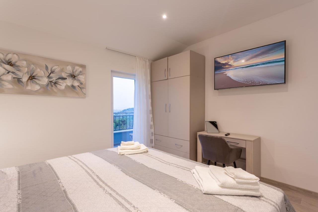 Secluded House - Guaranteed Privacy - Heated Pool Vila Klis Exterior foto