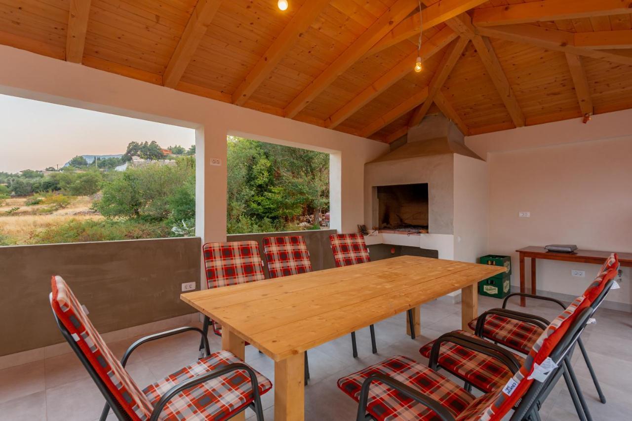 Secluded House - Guaranteed Privacy - Heated Pool Vila Klis Exterior foto
