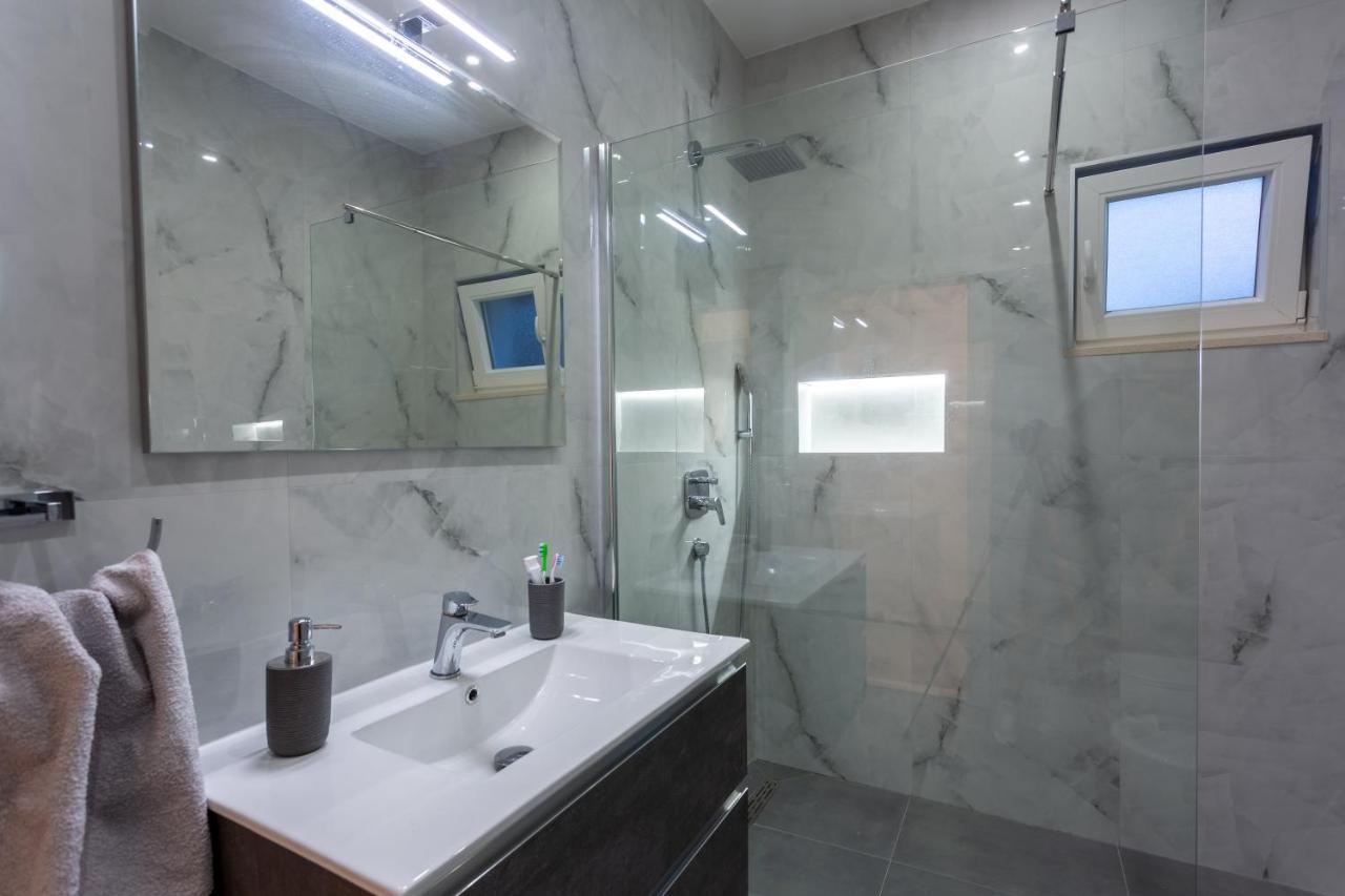Secluded House - Guaranteed Privacy - Heated Pool Vila Klis Exterior foto