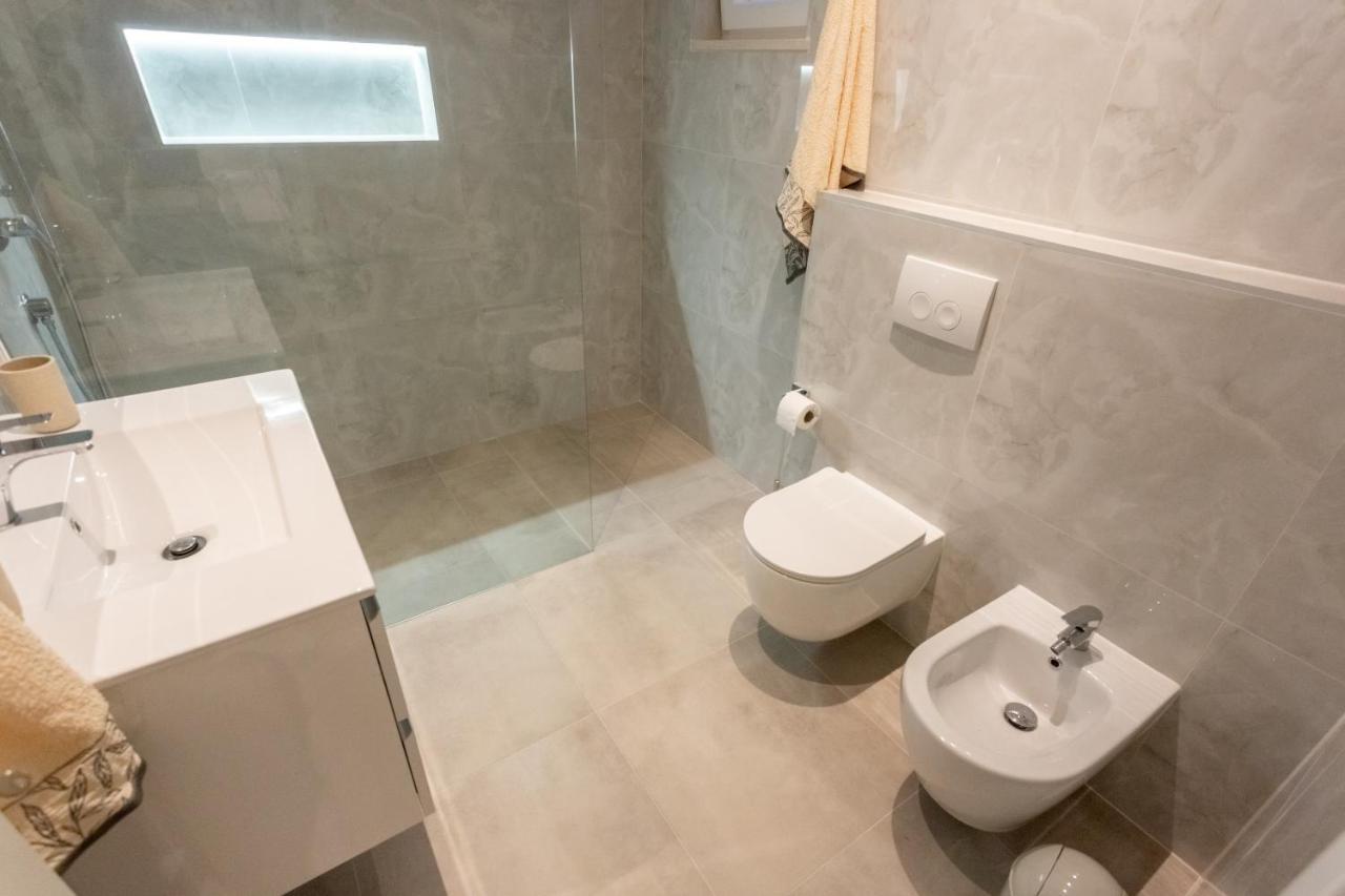 Secluded House - Guaranteed Privacy - Heated Pool Vila Klis Exterior foto